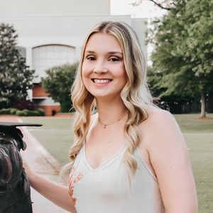 Meet your Posher, Elizabeth